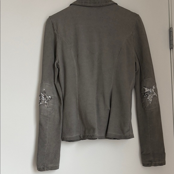 Chic Women's Gray Blazer - Picture 3 of 3